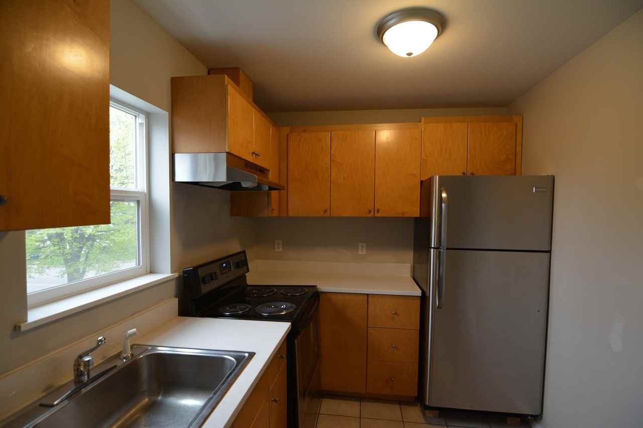 Beacon Apartments - Photo 3 of 18