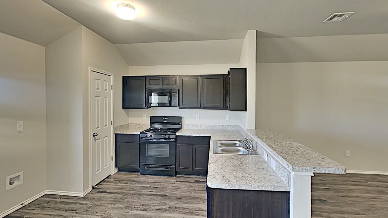 10001 Ruger Rd - Photo 7 of 17