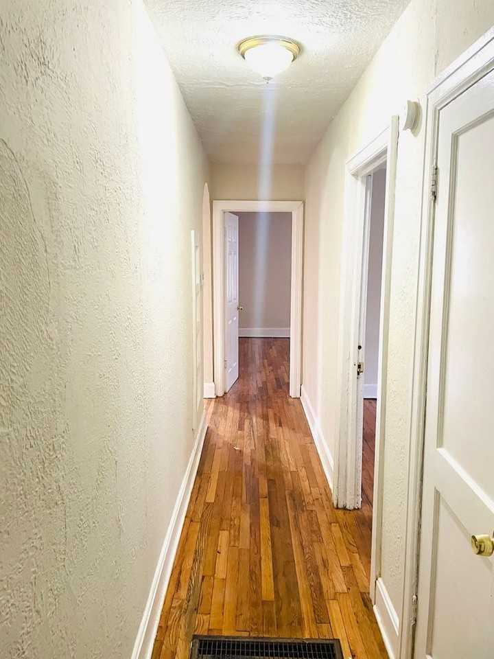 2204 E 3rd St - Photo 7 of 11