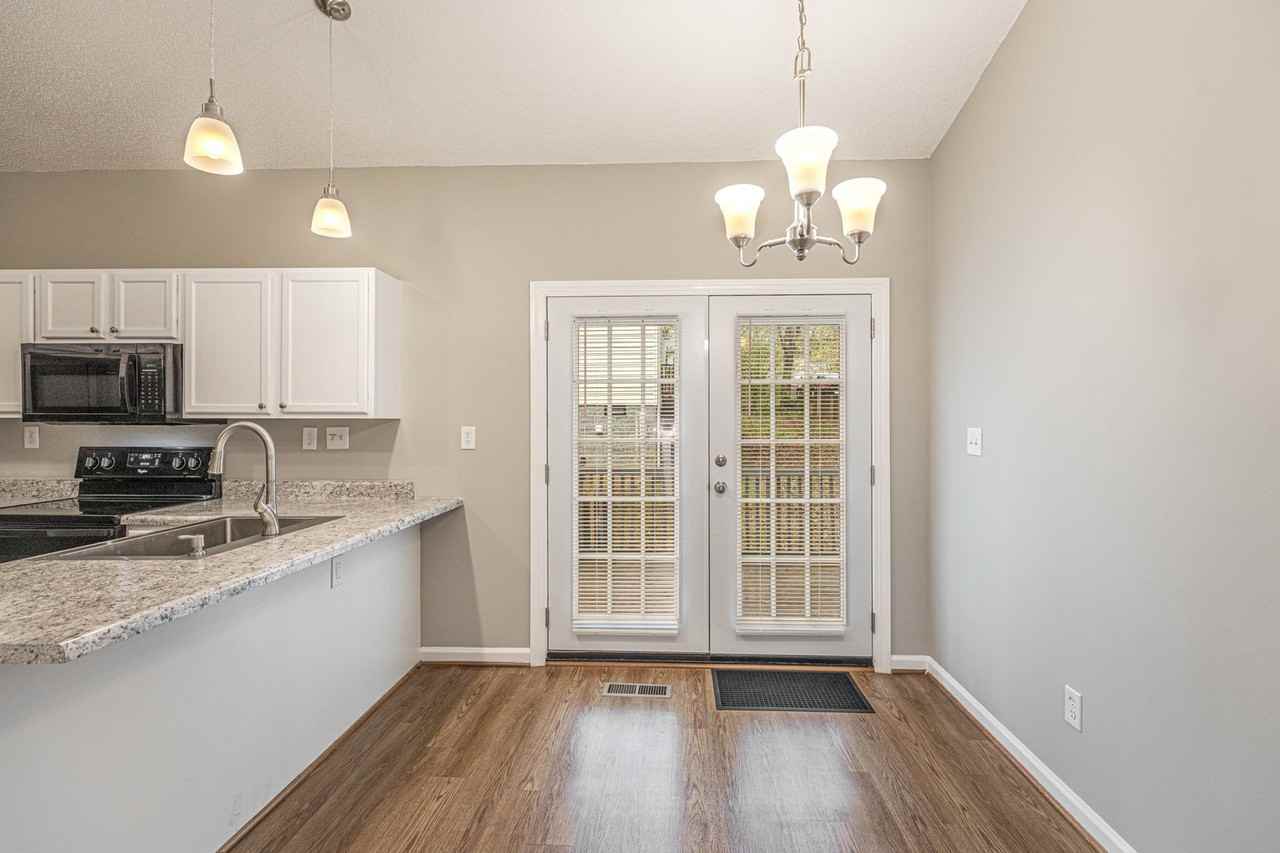 1104 Kirkman St - Photo 5 of 45