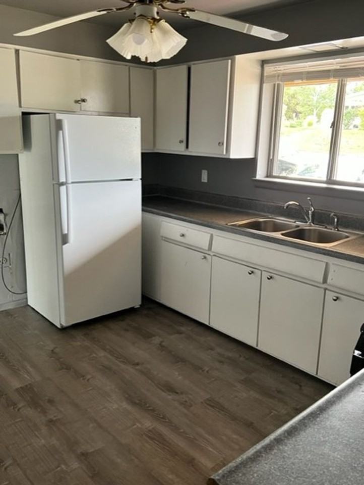 2742 S Meade St - Photo 2 of 17