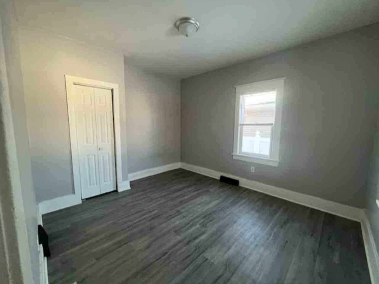 1454 18th St - Photo 4 of 6