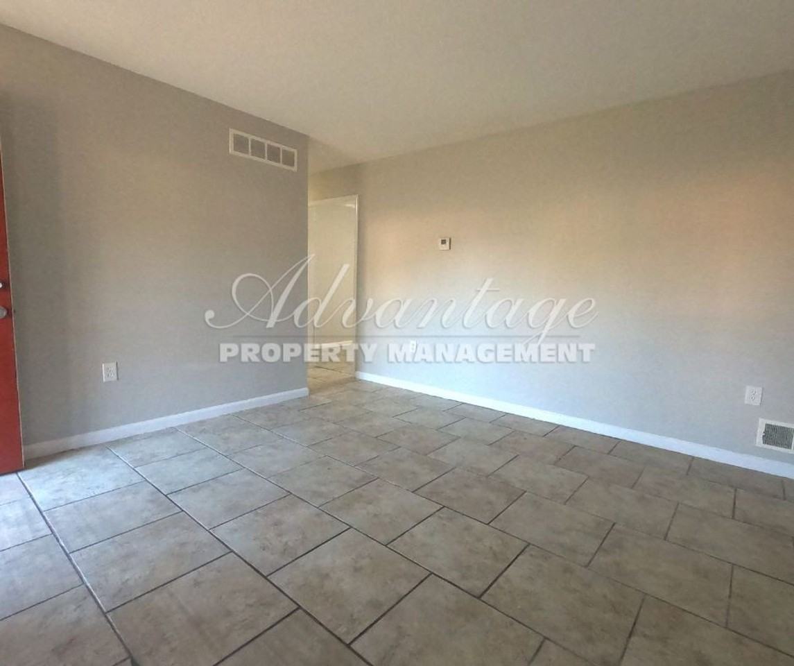 4370 Old Allen Rd - Photo 3 of 12