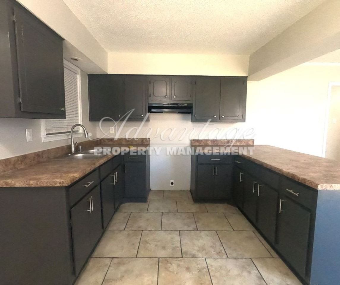 4370 Old Allen Rd - Photo 4 of 12