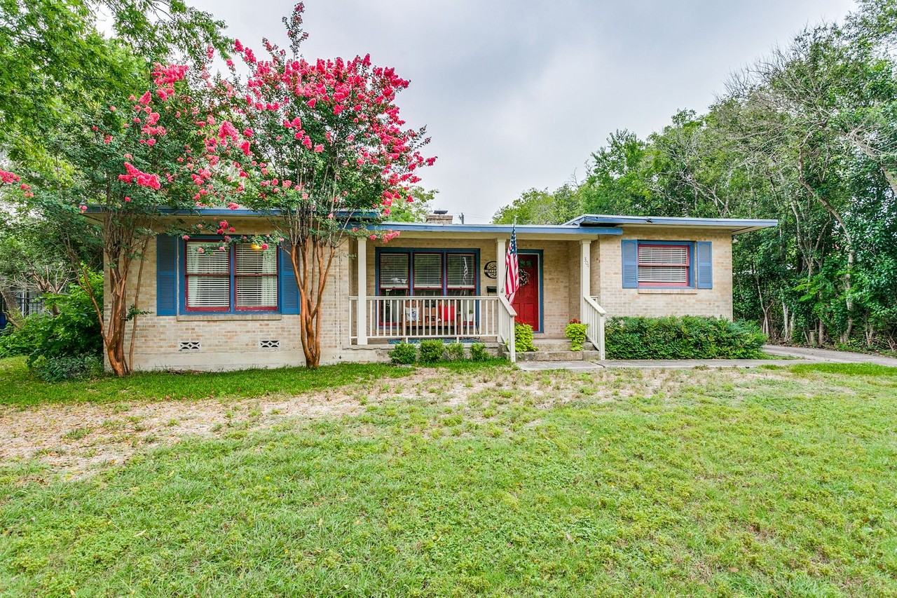 304 Tuttle Rd - Photo 3 of 25