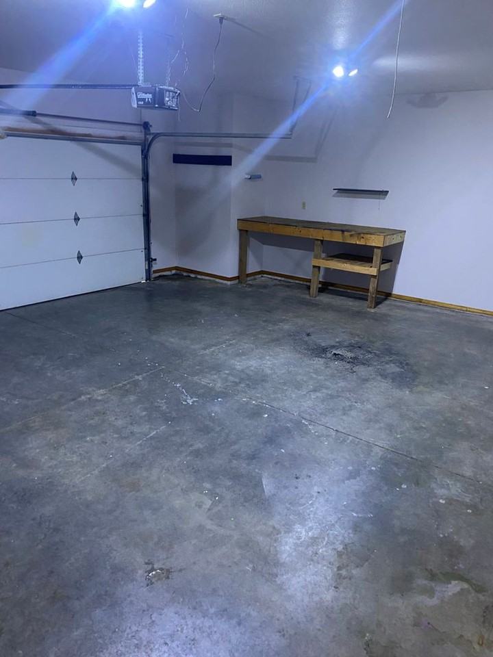 410 E Kennedy St - Photo 2 of 18