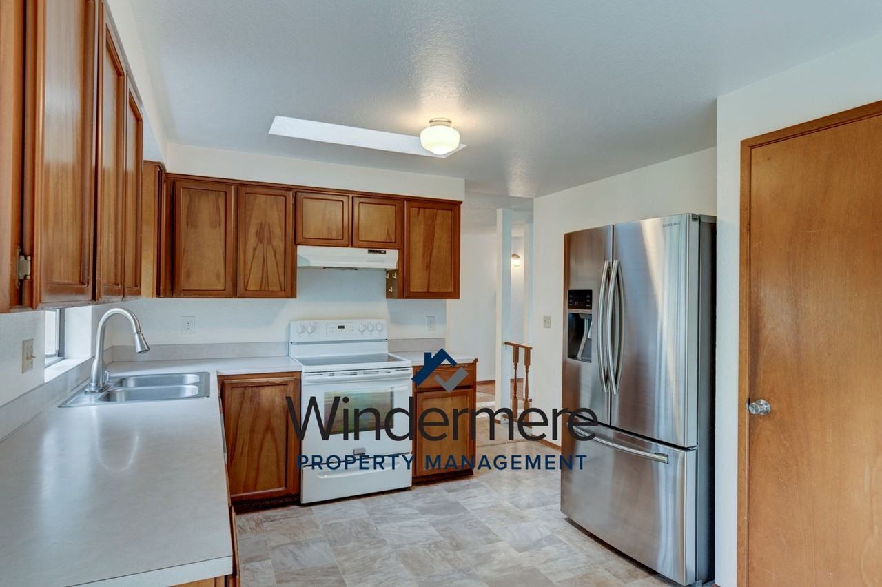 2268 Hastie Lake Rd - Photo 2 of 28