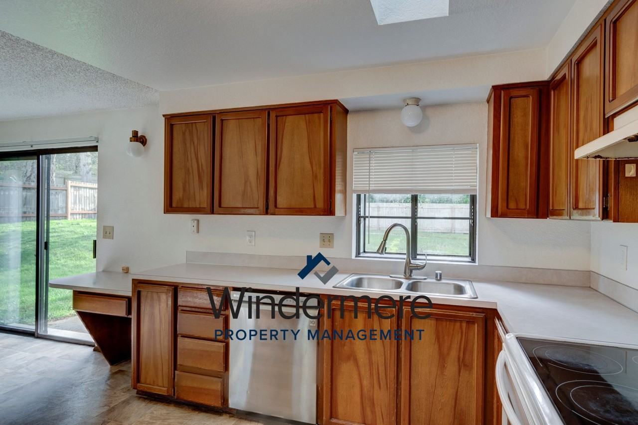 2268 Hastie Lake Rd - Photo 3 of 28