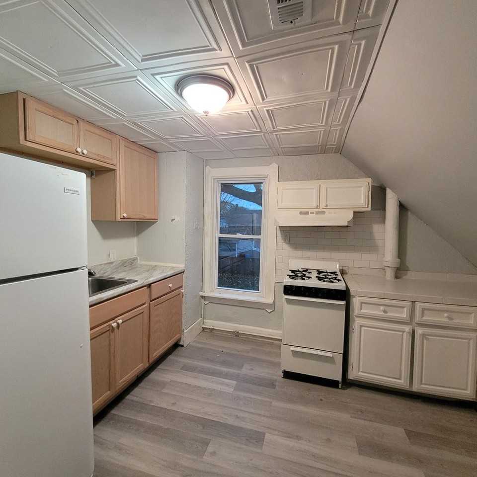 2049 W 95th St - Photo 3 of 14