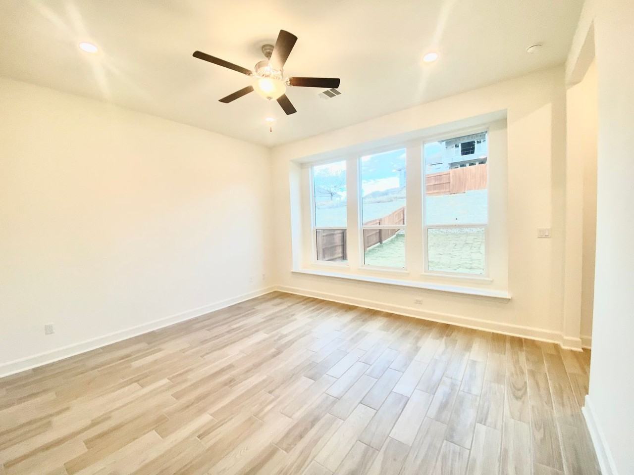 6009 Cimarron Ridge Ln - Photo 5 of 21