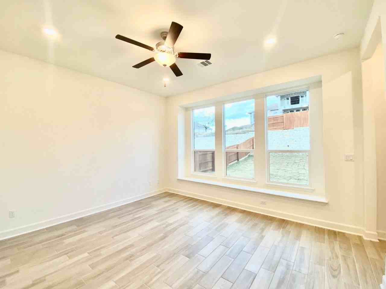 6009 Cimarron Ridge Ln - Photo 6 of 21