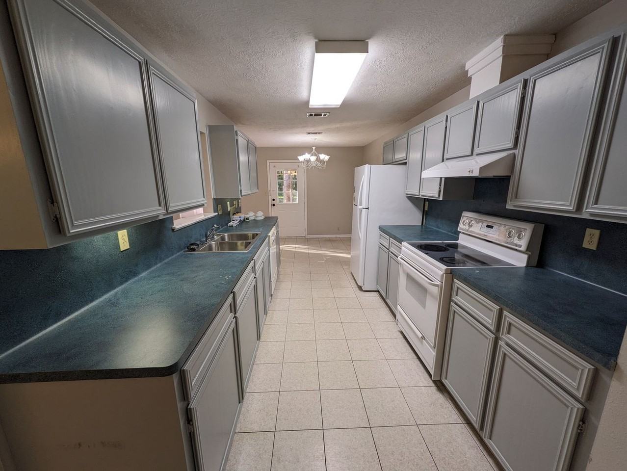 147 Farmers St - Photo 3 of 9