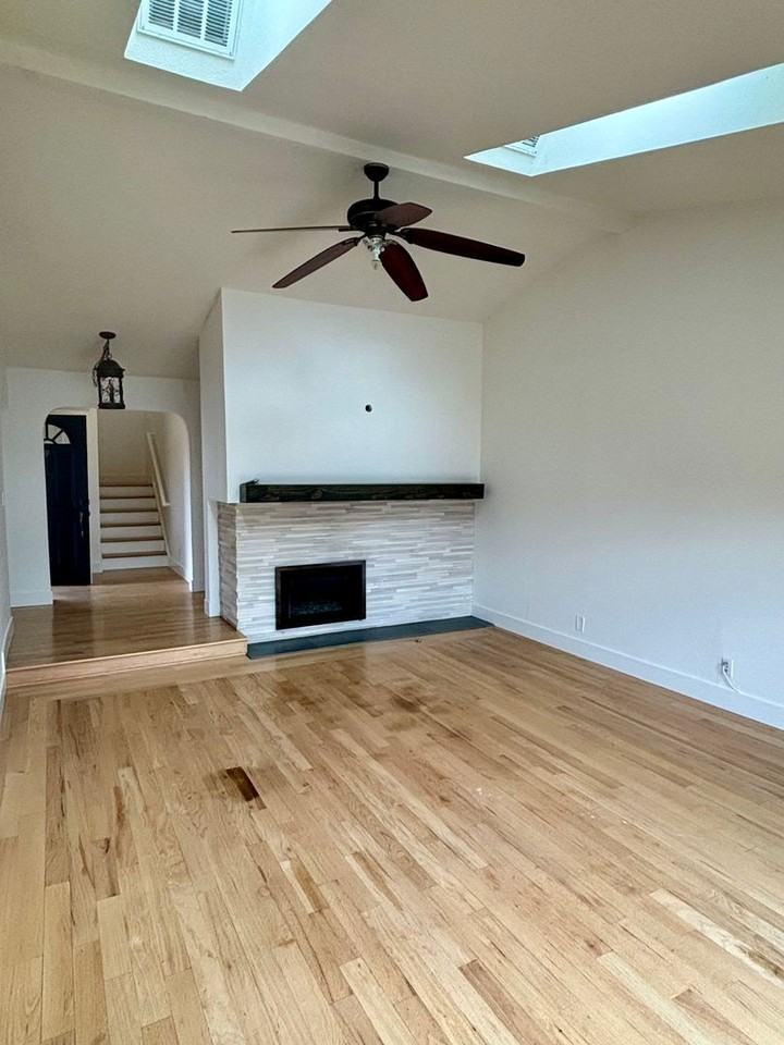 5464 Anselmo Ct - Photo 6 of 39