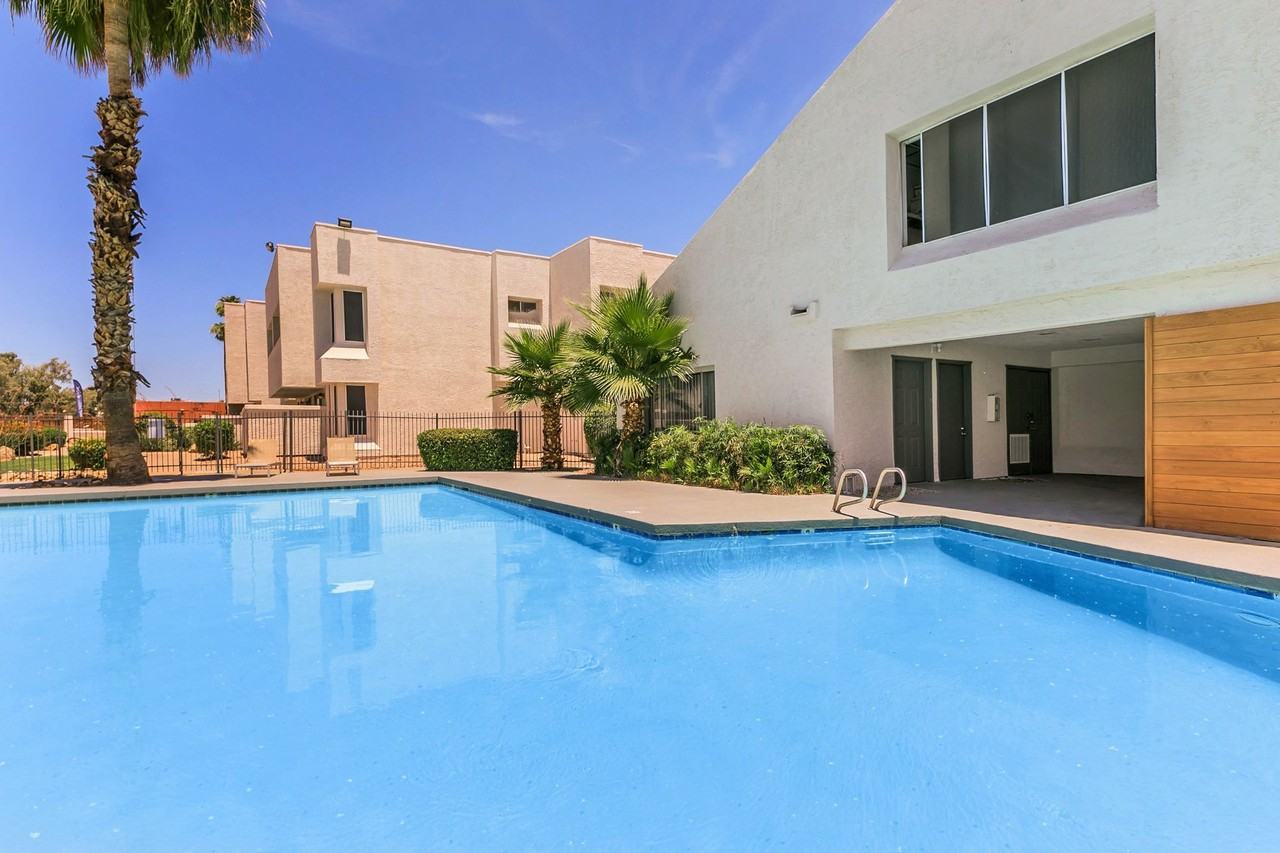 Cove on 44th - Photo 6 of 50