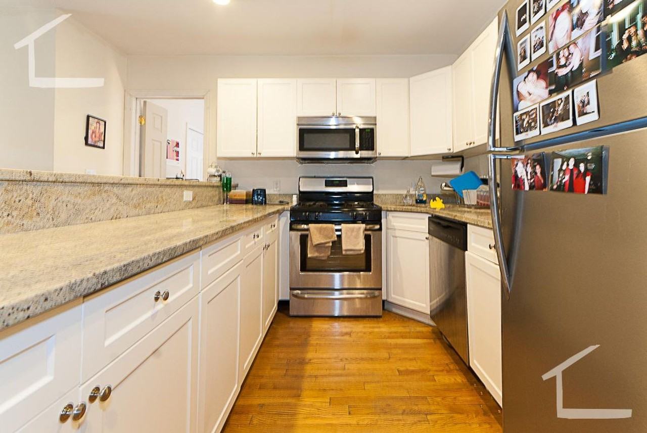 326 Saint Paul St - Photo 3 of 10