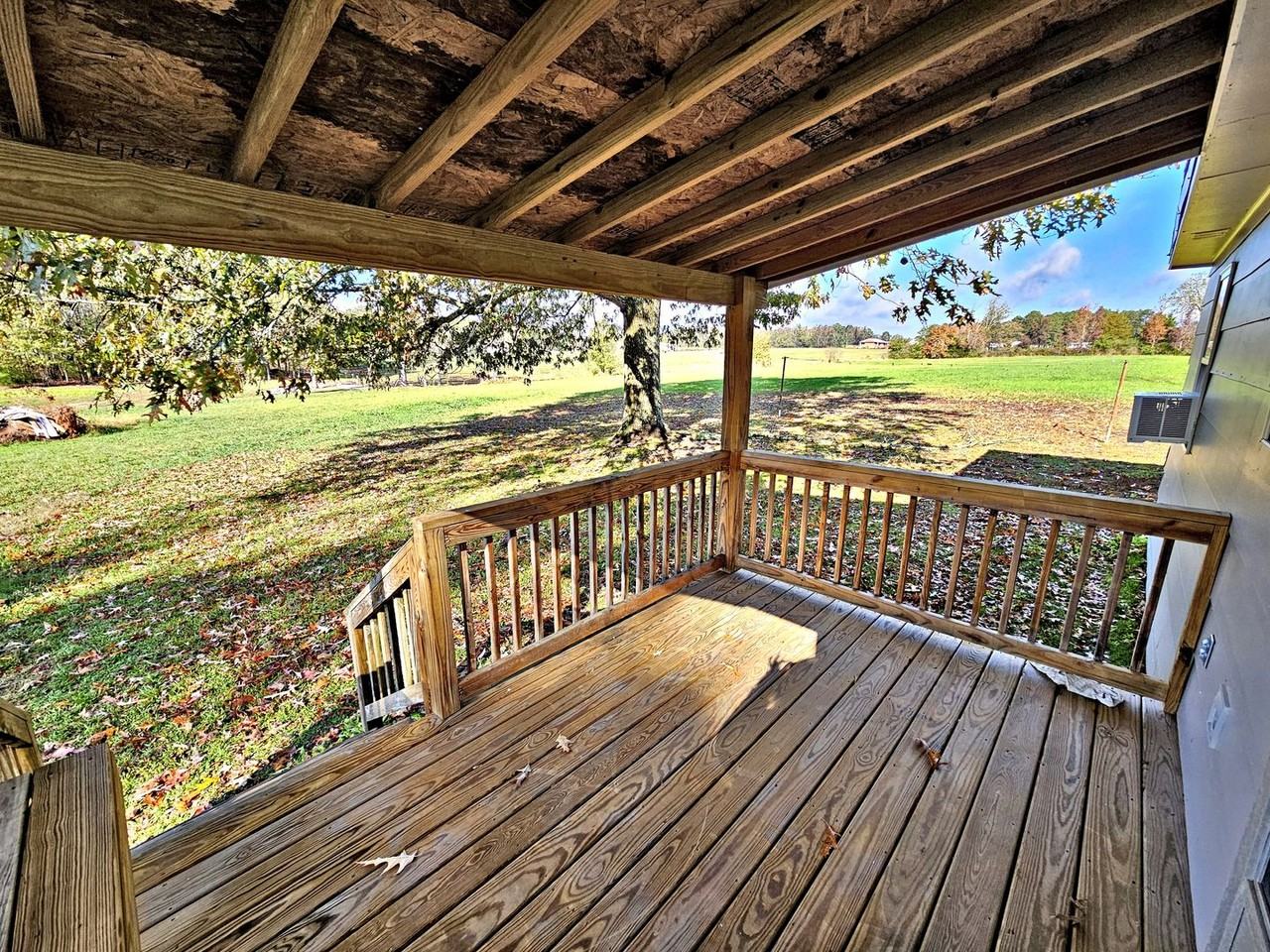 84 Mcnutt Rd - Photo 3 of 15