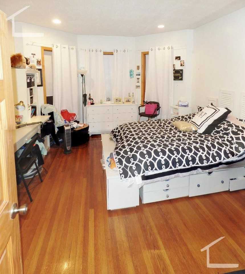 20 Gibbs Street - Photo 2 of 5