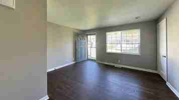 featured image of 7500 Robinson Way