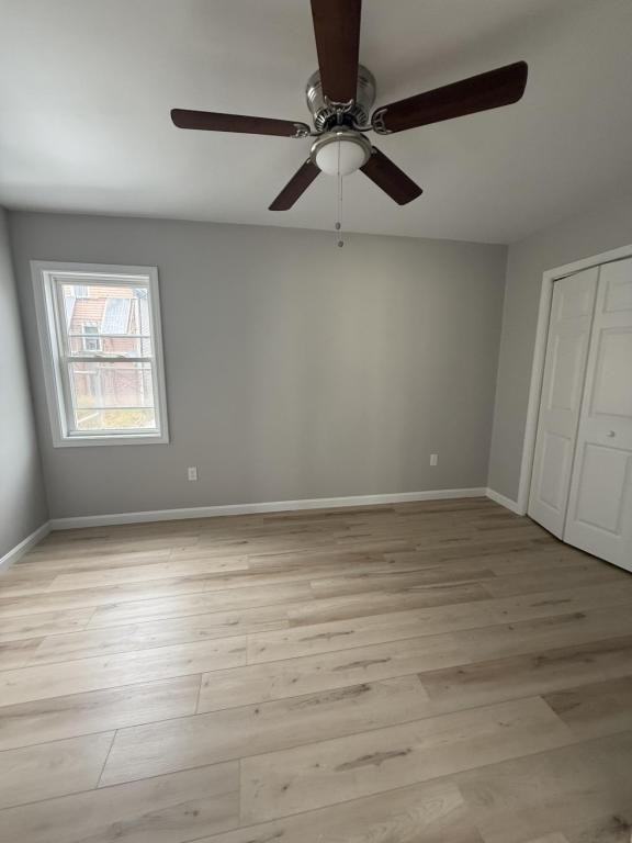 223 Davis St - Photo 4 of 6