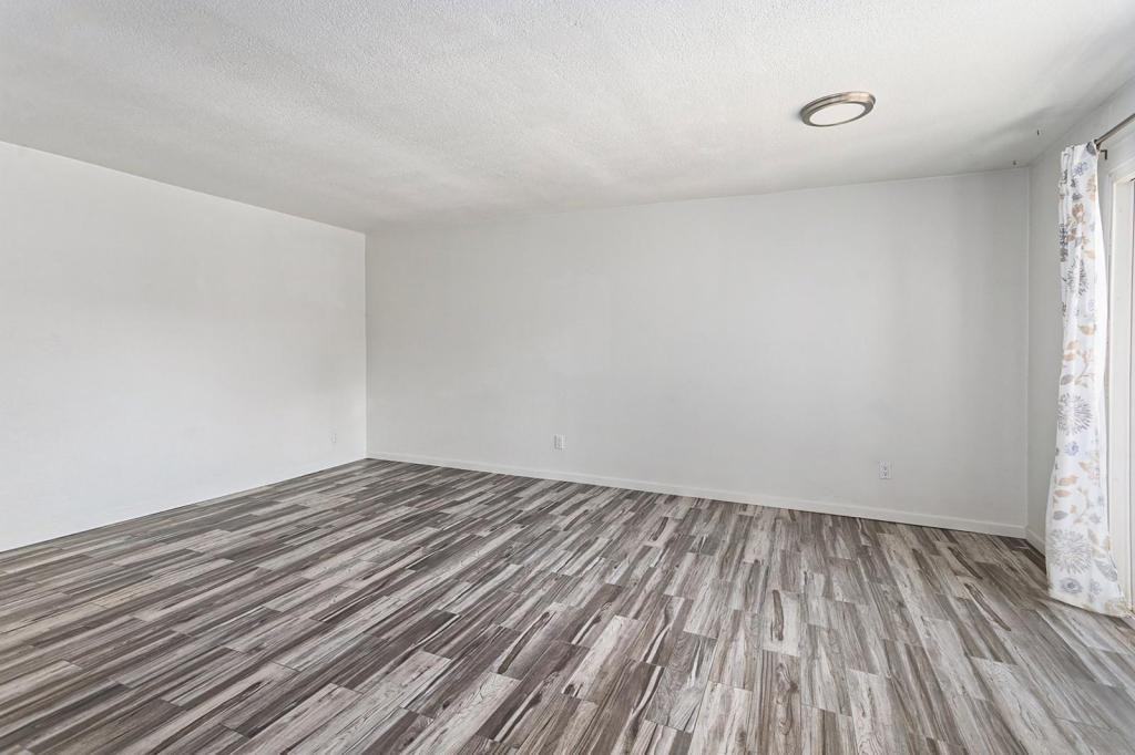 4063 Warwick Blvd #112 - Photo 5 of 16