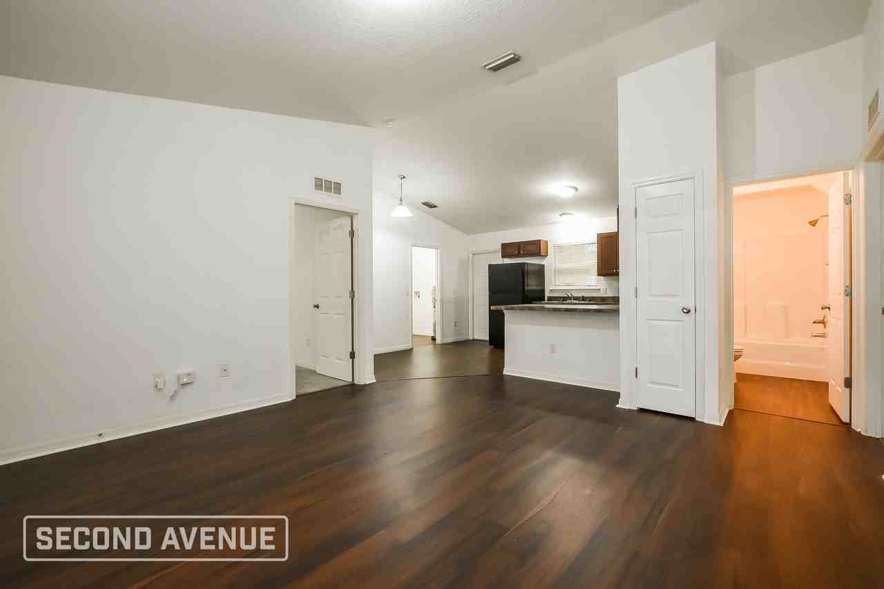 5920 Nw 65th Pl - Photo 6 of 26