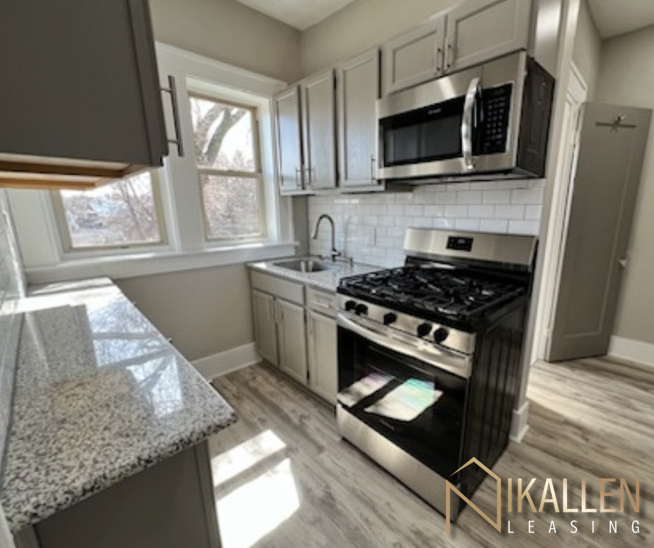 1955 E Main St Apt B2 - Photo 2 of 10