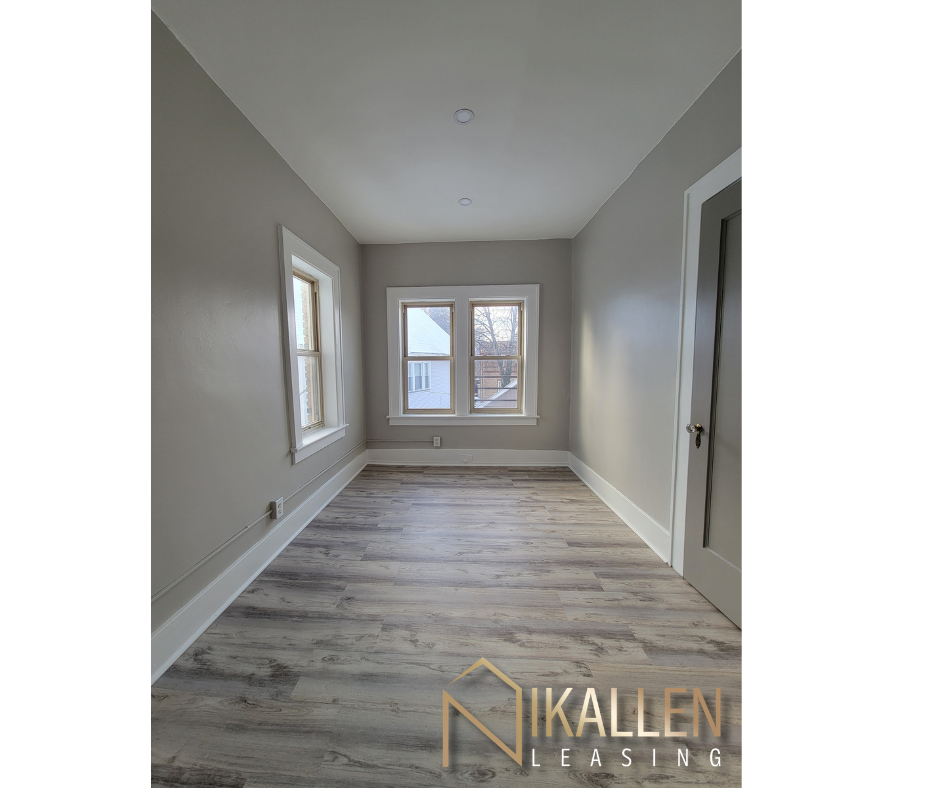 1955 E Main St Apt B2 - Photo 3 of 10