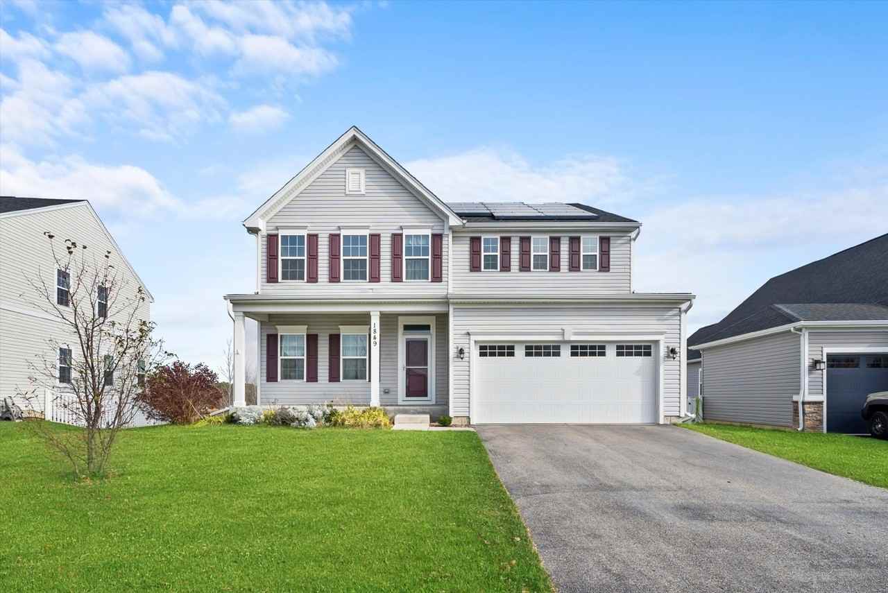 1849 White Lake Dr - Photo 3 of 44