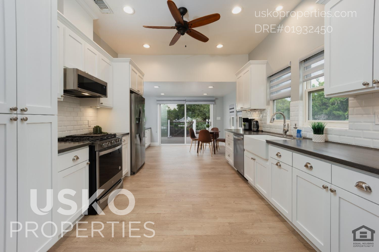 520 Main St Unit 1 - Photo 3 of 30