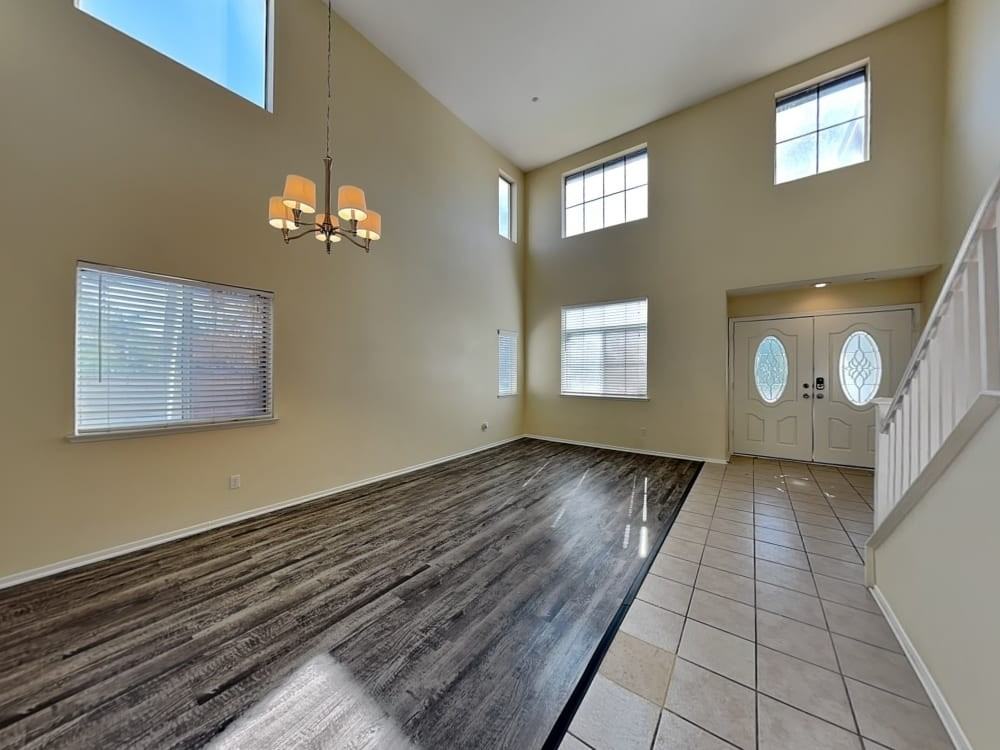 14060 Princeton Ct - Photo 5 of 12