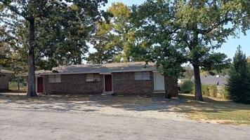 featured image of Lakeside Dr