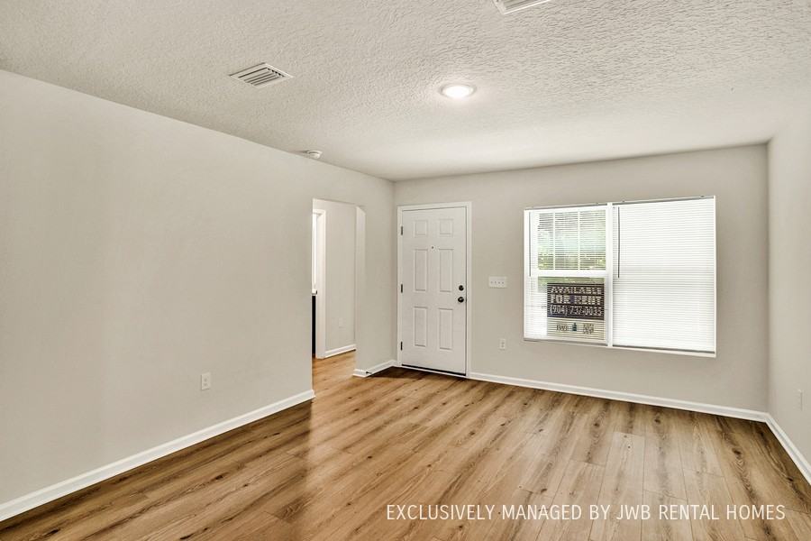 2519 Teal St - Photo 3 of 9