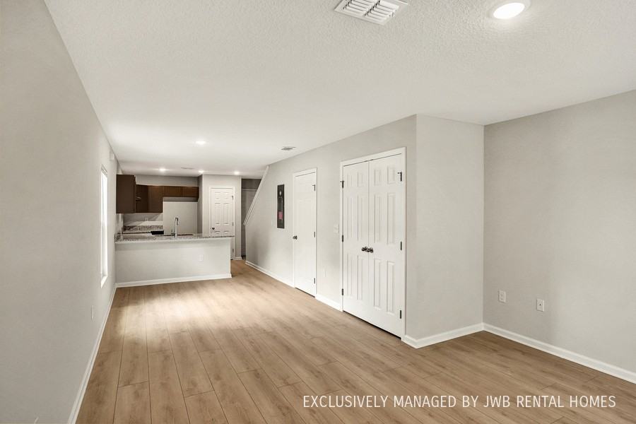 2529 Teal St - Photo 3 of 13