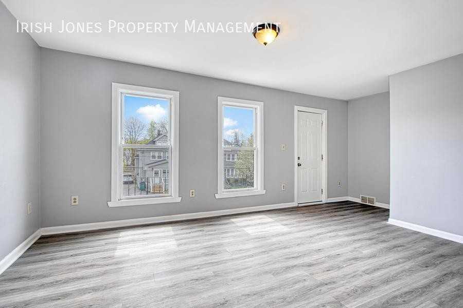 76 Hammerschmidt Ave - Photo 2 of 15