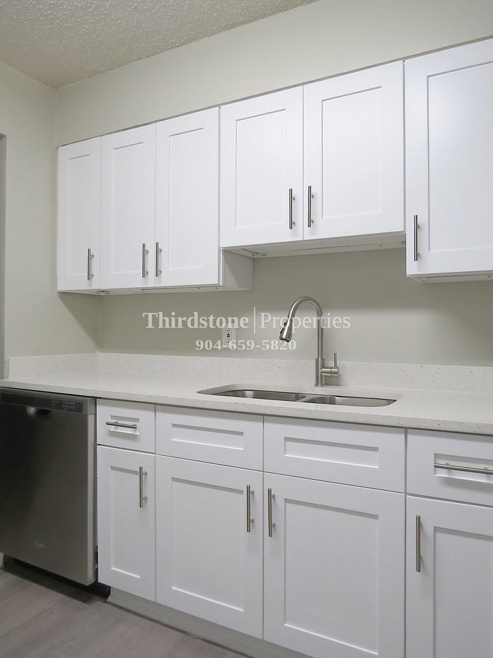 5737 Carnation Road - Photo 4 of 25