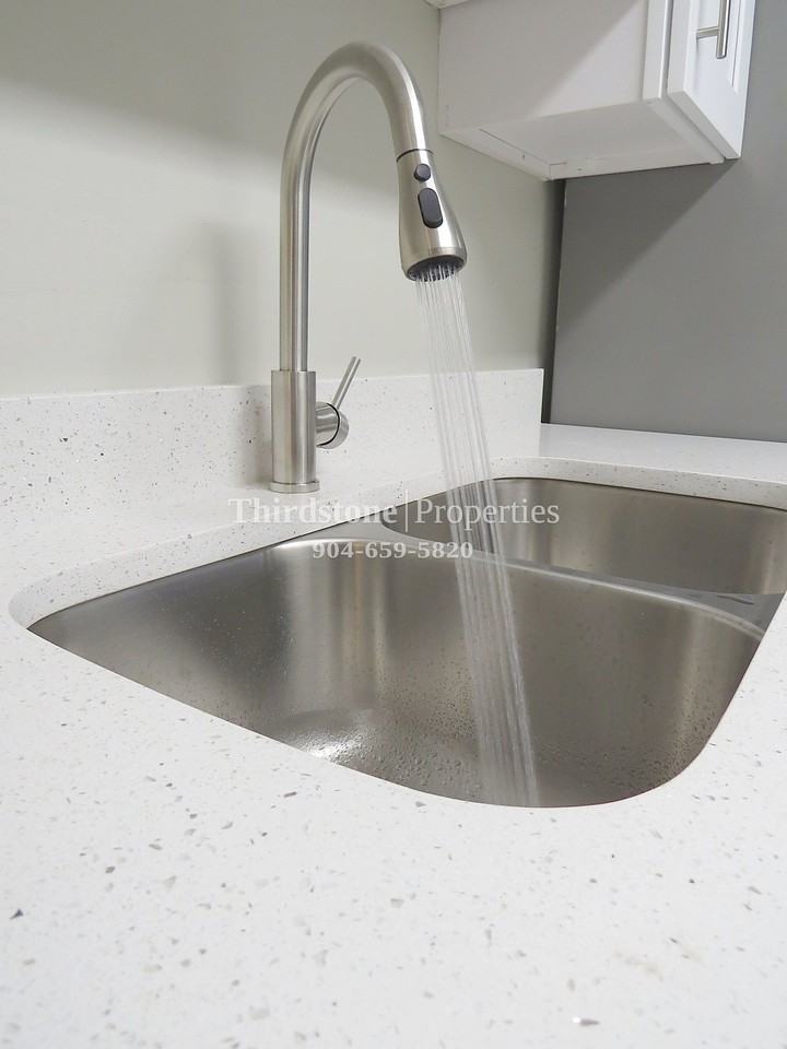 5737 Carnation Road - Photo 7 of 25