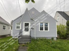 469 22nd St - Photo 1 of 1