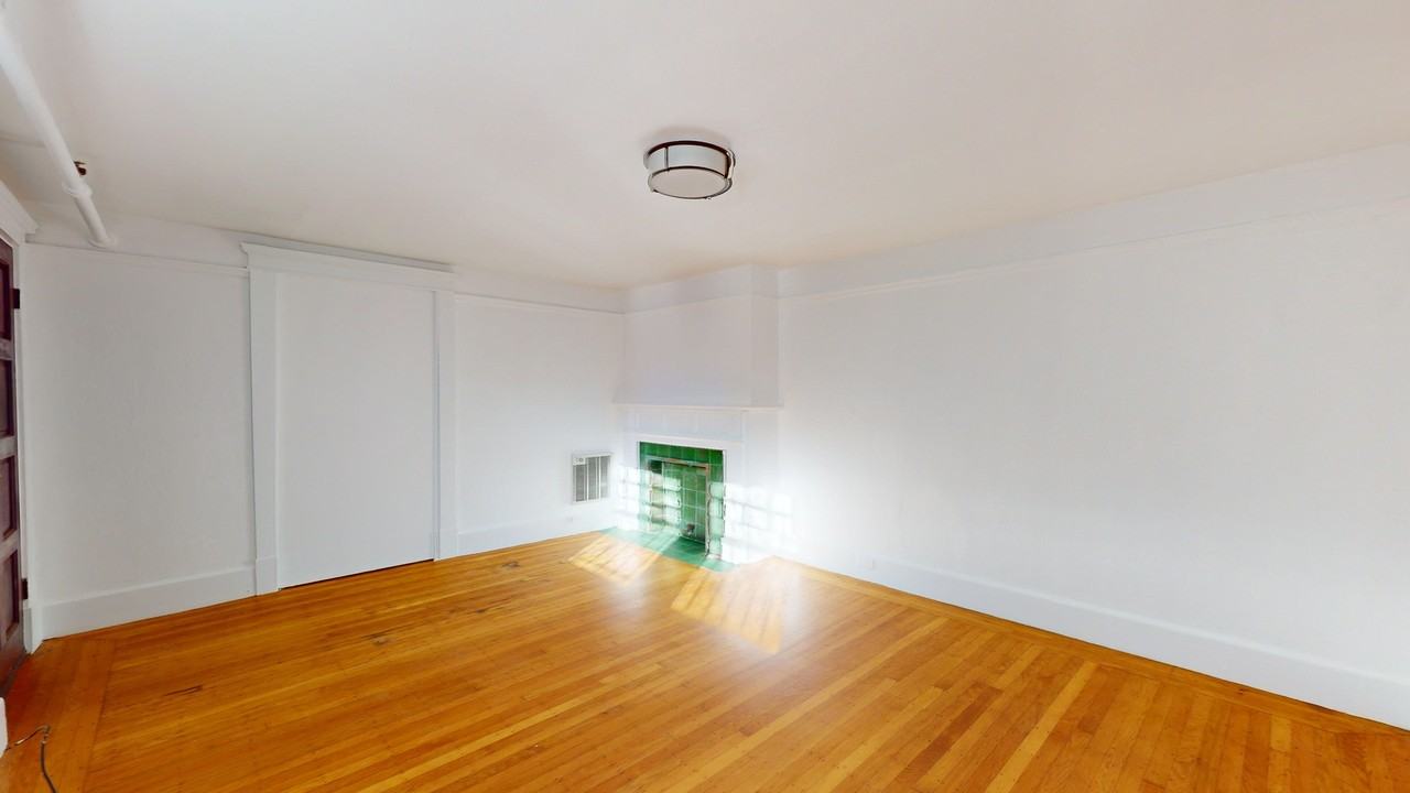 2199 California St #B - Photo 7 of 16