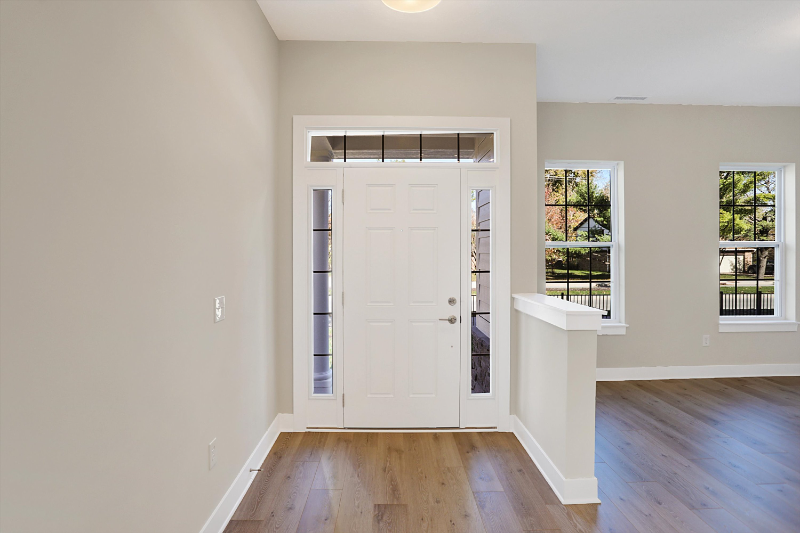 210 Gilder Avenue - Photo 3 of 17