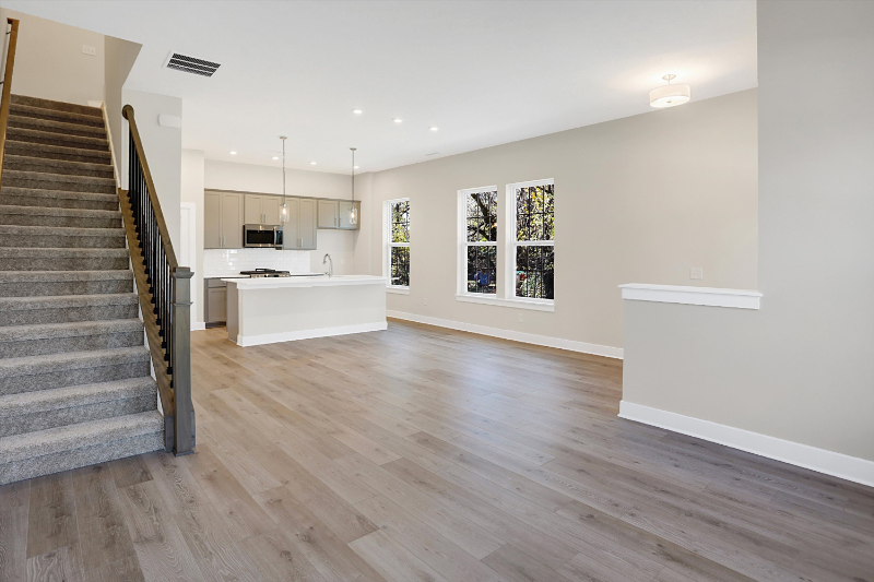 210 Gilder Avenue - Photo 4 of 17