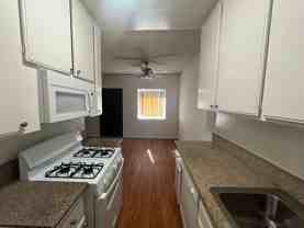 ROSCOE APTS. - Photo 1 of 1