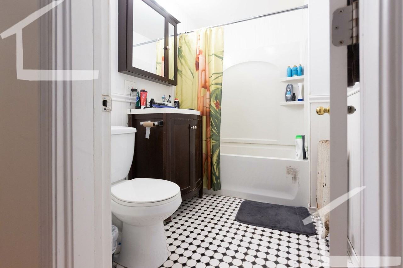 324 Saint Paul St - Photo 3 of 8