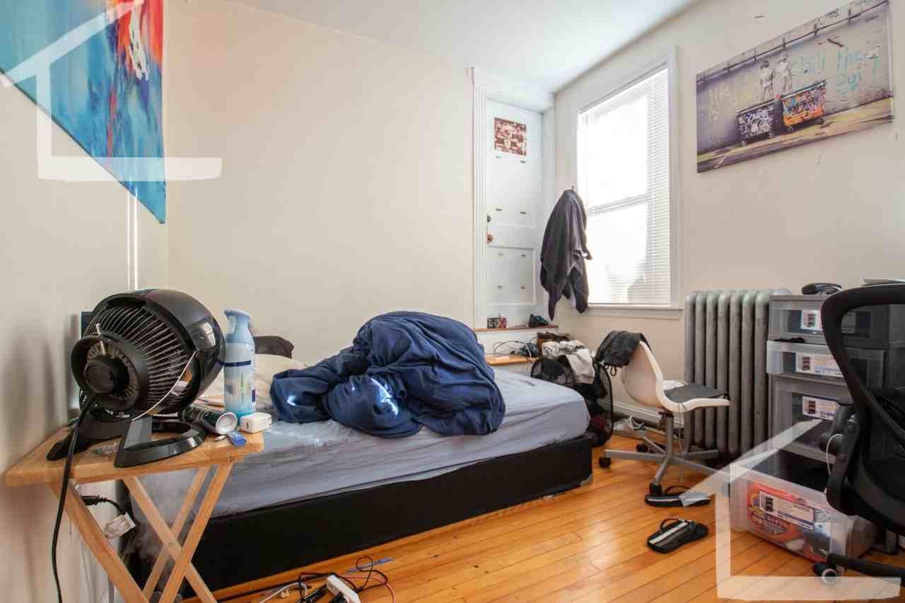 324 Saint Paul St - Photo 4 of 8