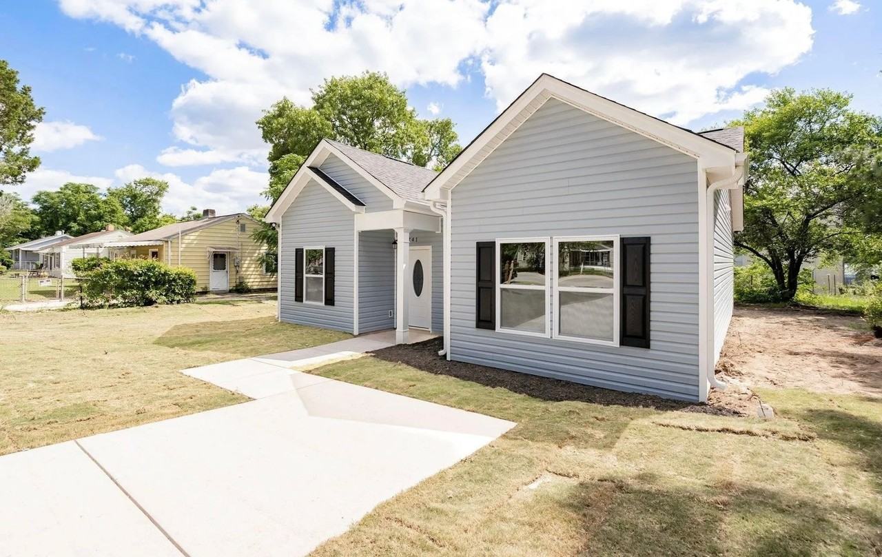 3741 Humphrey Dr - Photo 3 of 28