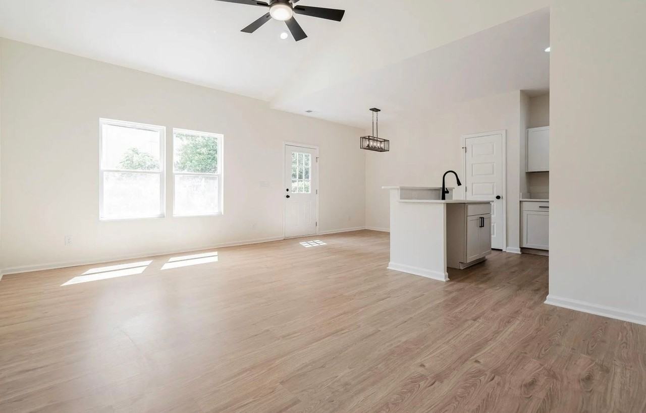 3741 Humphrey Dr - Photo 7 of 28