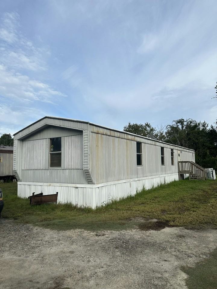 21 Noble Park St - Photo 2 of 17