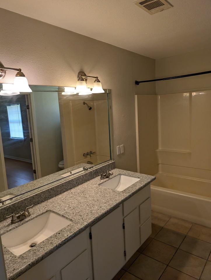 8252 Interstate 10 W #NA - Photo 3 of 4