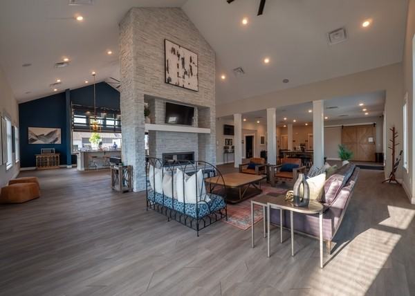 VC Station Apartments - Photo 7 of 19