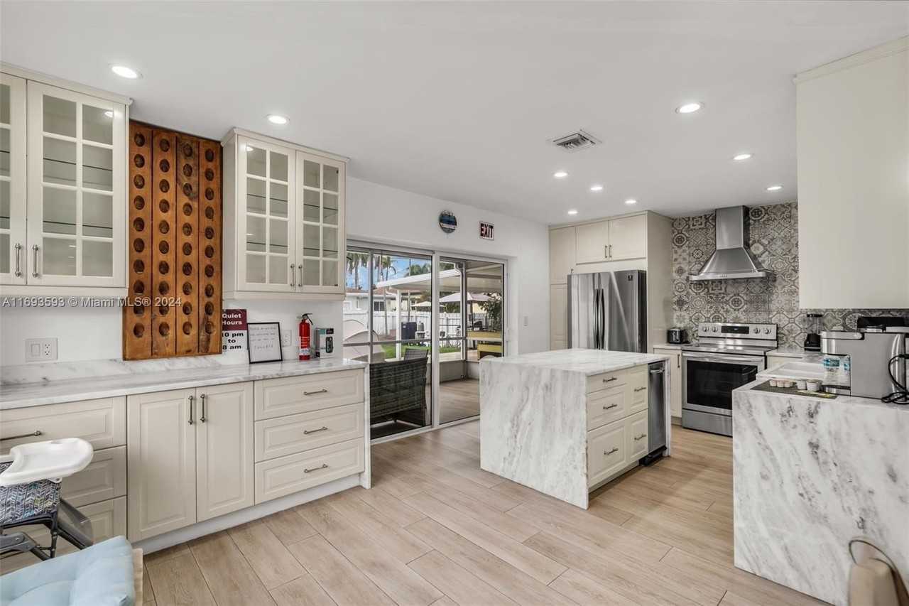 821 Harrison St #821 - Photo 2 of 39