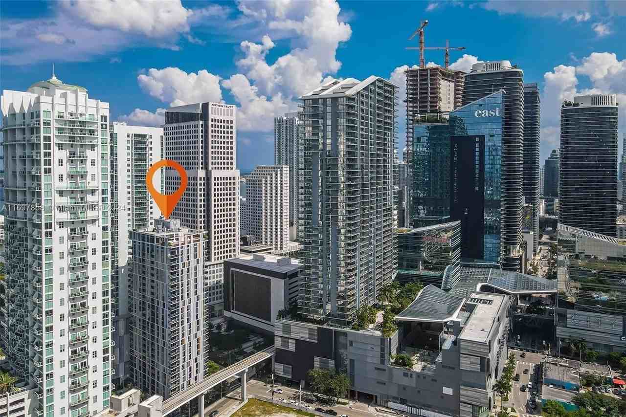 31 Se 6th St #1907 - Photo 2 of 28